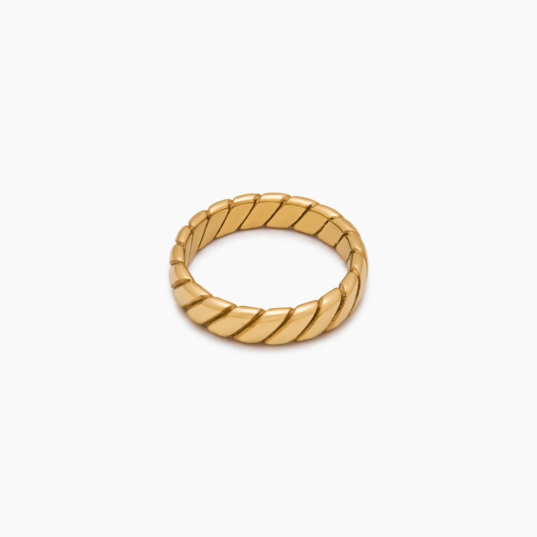 Bold Twist Ring